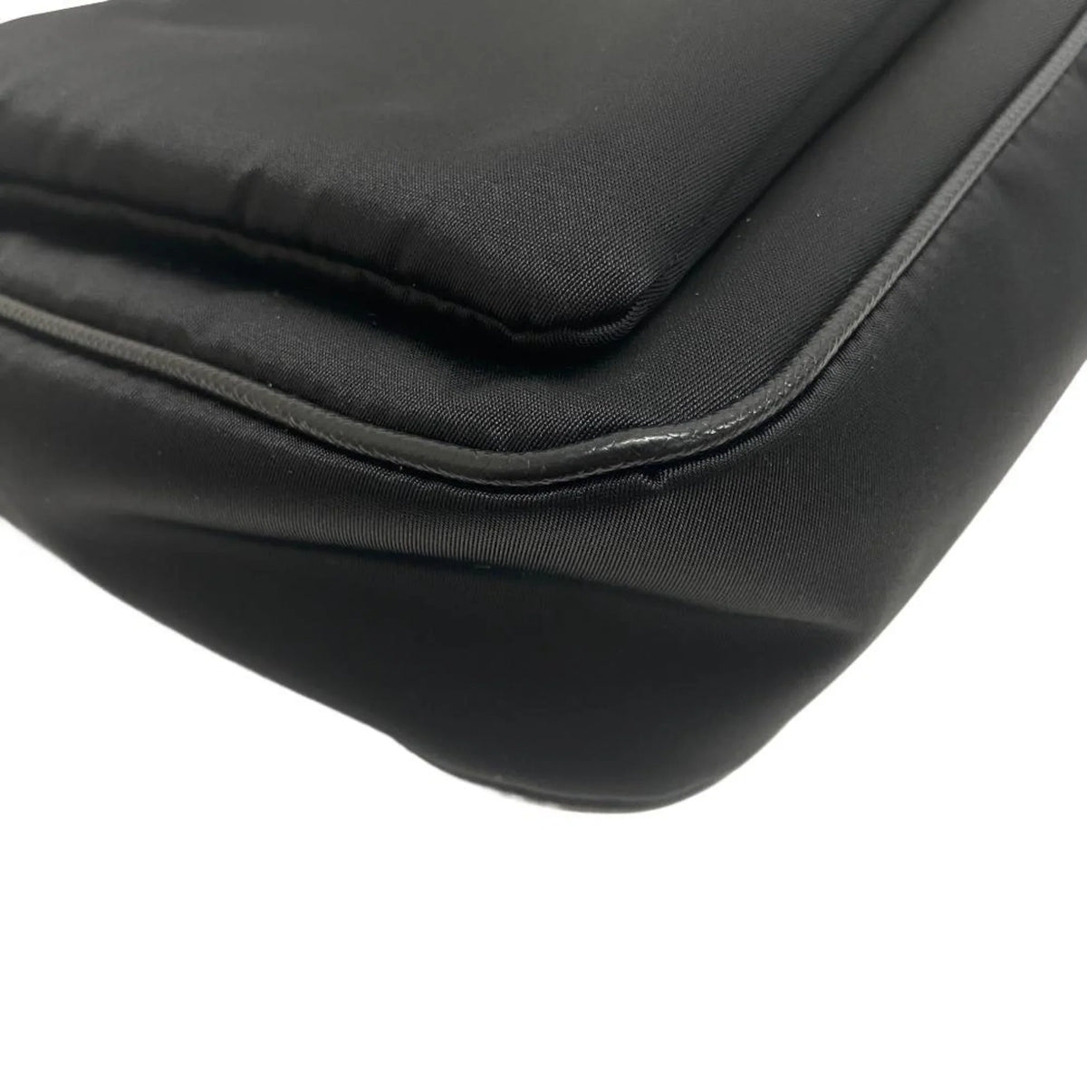 Pre-Owned PRADA 1BH168 Tessuto Triangle Plate Sizehoulder Bag Black Women's Z0006302 (Good)