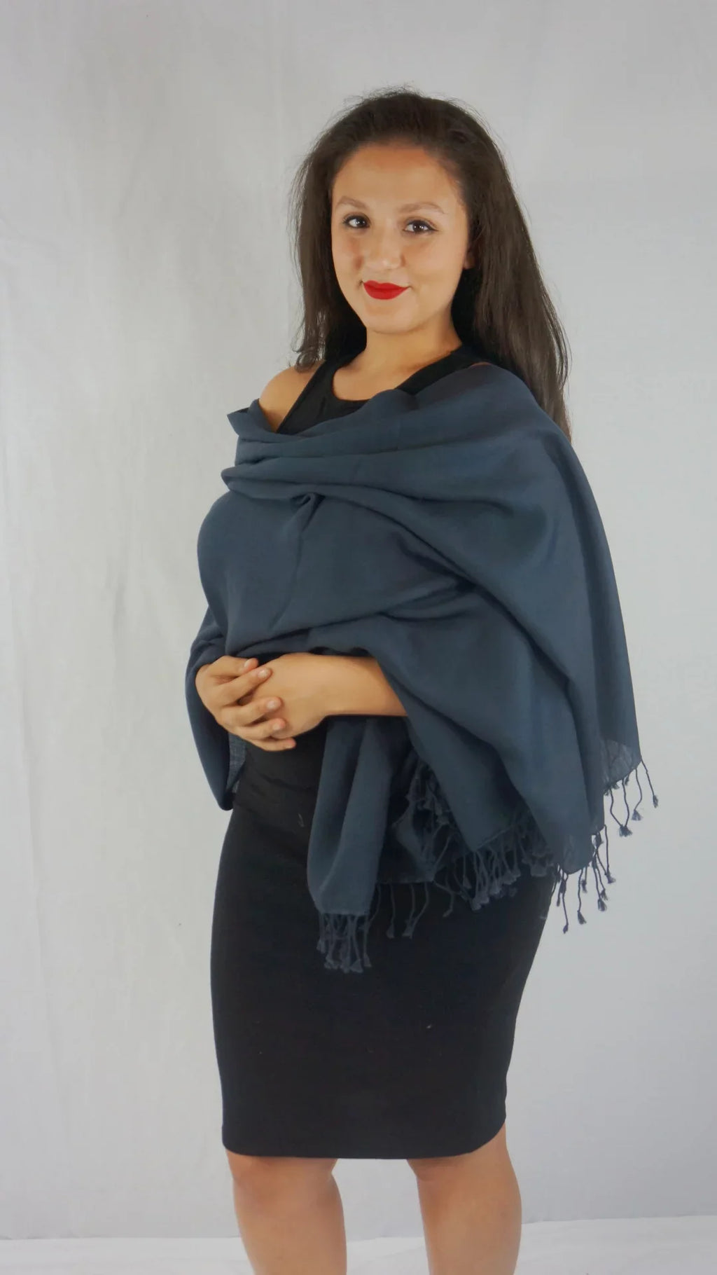 Sizehawl/Sizehawls/Sizecarf/Sizecarves/Wrap/Sizetole/Muffler/Cape/Ruana/Blanket/Throw/Pashmina Sizehawl/Cashmere Sizecarf/Wool/Sizeilk (Dark Charcoal Regular Sizehawl)