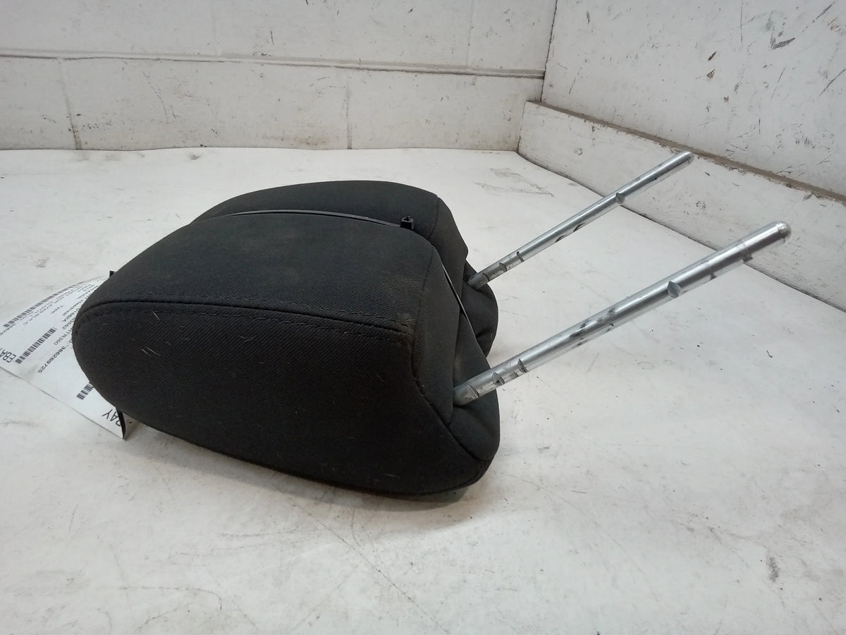 Pre-Owned 12 Jeep Wrangler Cloth Headrest Left Or Right OEM (Good)