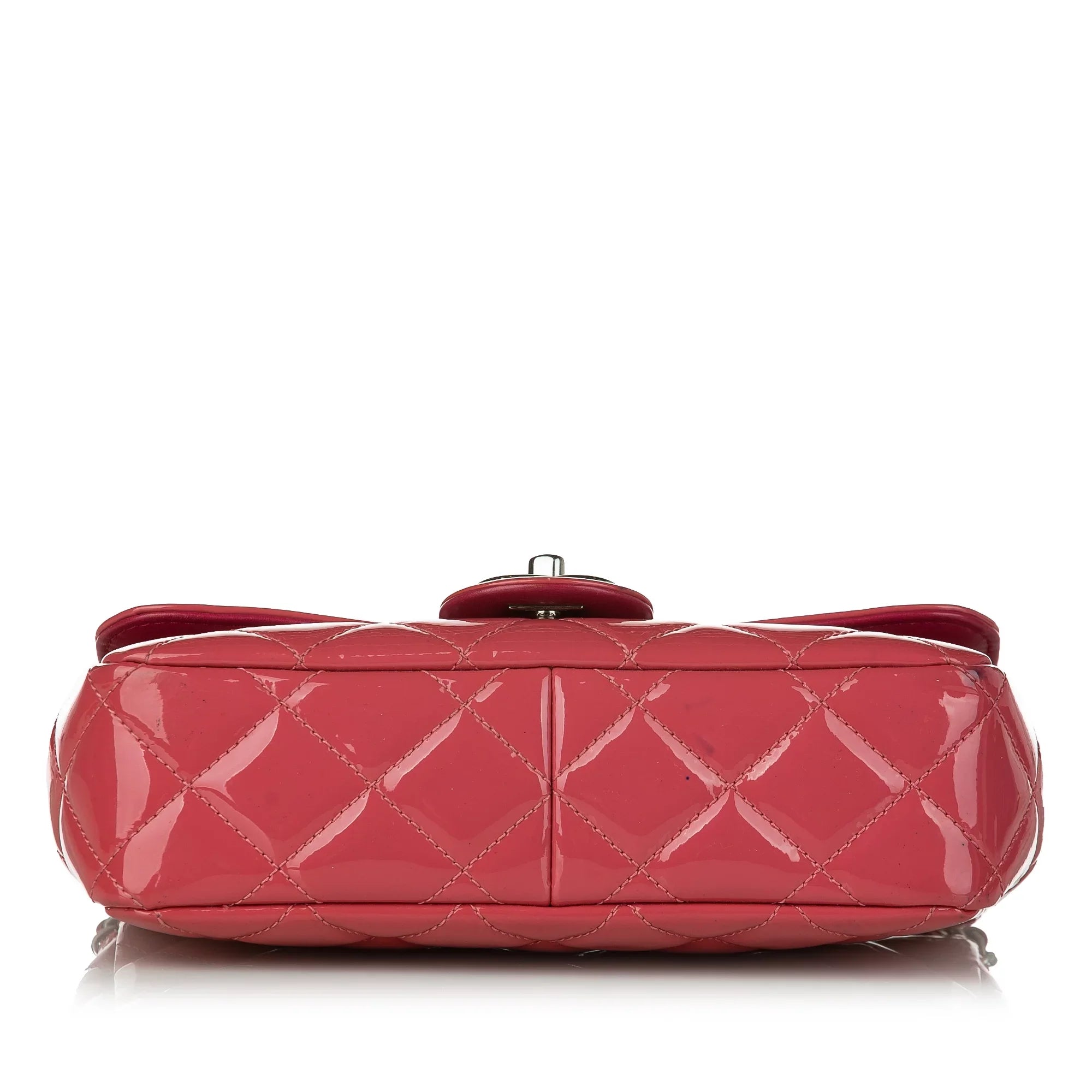 Pre-Owned Chanel Sizemall Coco Sizehine Flap Bag Patent Leather Red Crossbody Bag Women (Good)