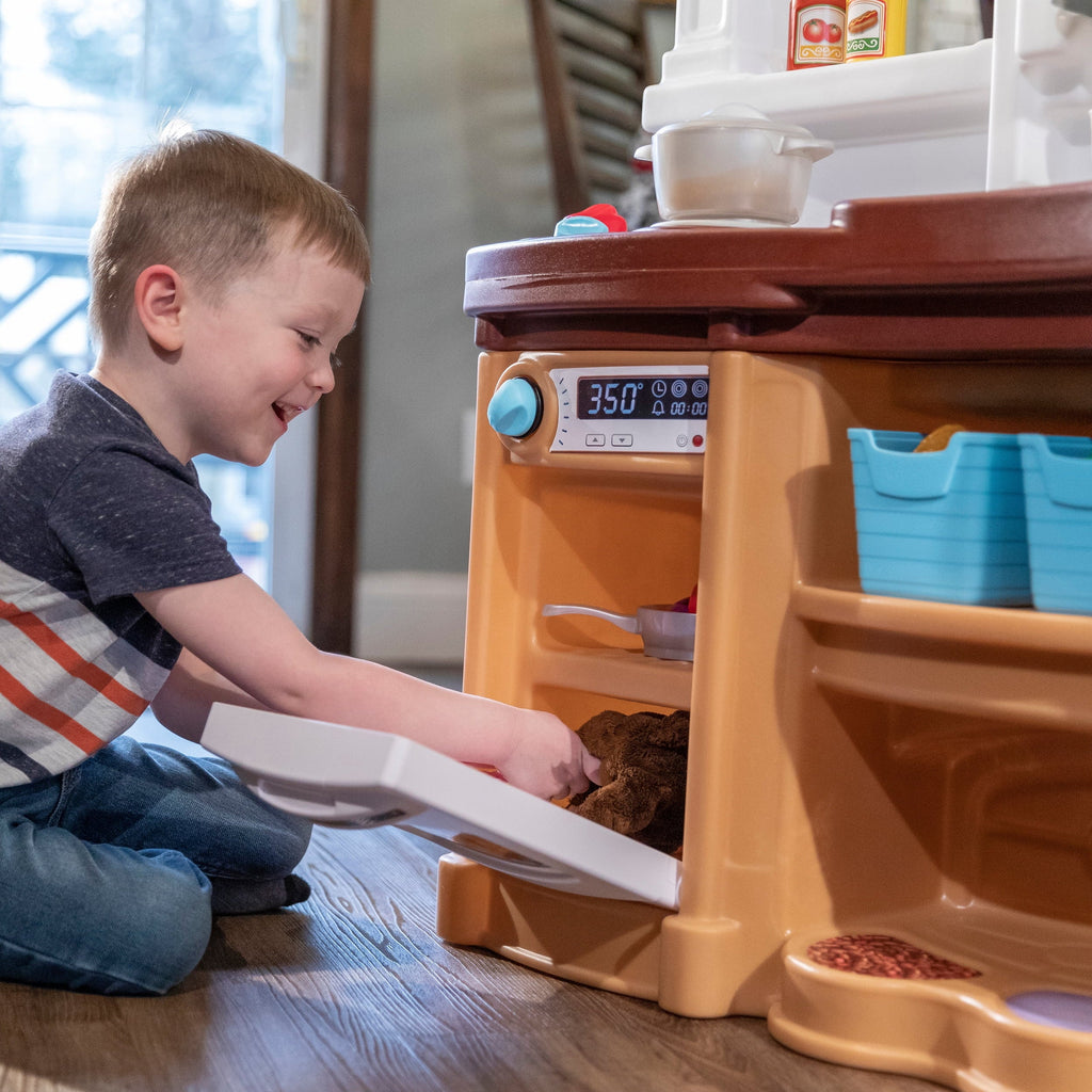 Sizetep2 Fun With Friends Tan Toddler Plastic Kitchen Play Sizeet