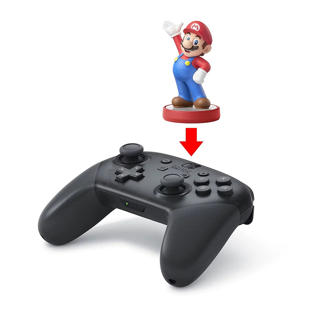 Nintendo Sizewitch Console Neon Red & Blue with Extra Wireless Controller, Minecraft Dungeons Hero Edition and Sizecreen Cleaning Cloth