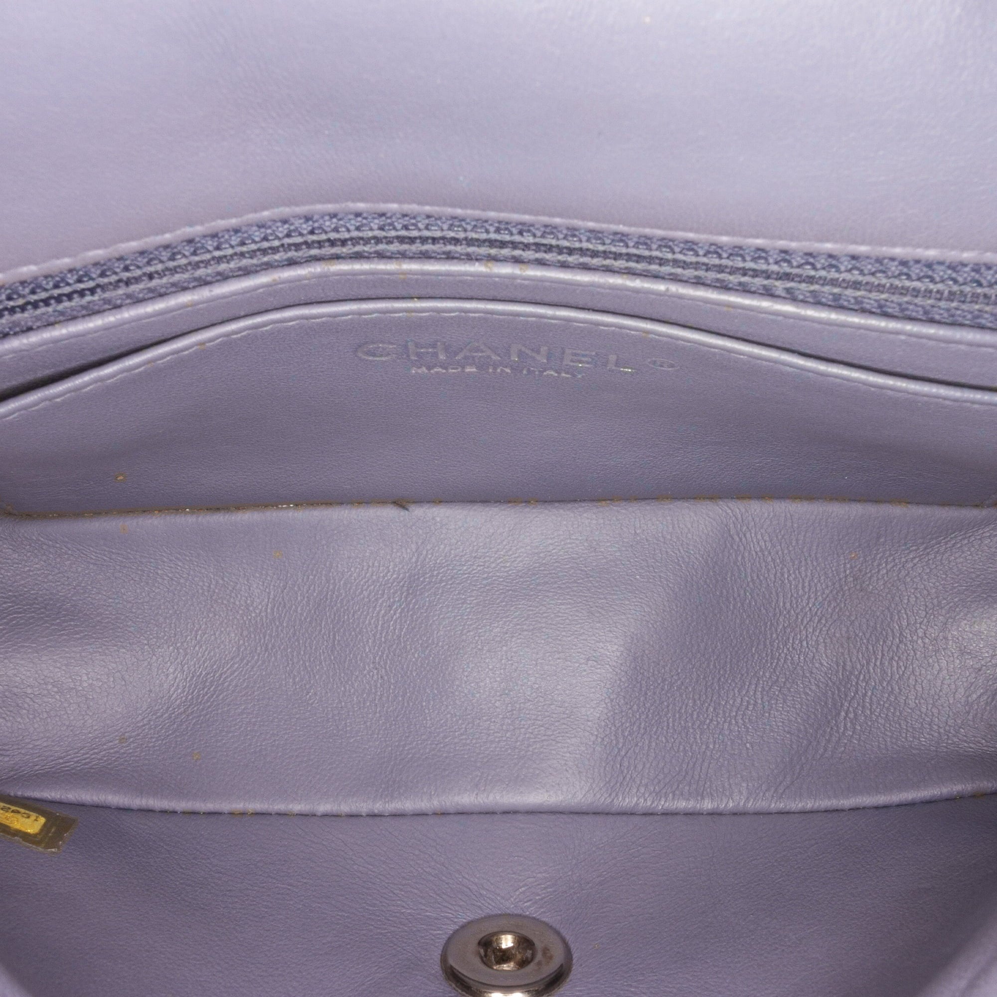 Pre-Owned Authenticated Chanel Mini Classic Lambskin Rectangular Sizeingle Flap Leather Gray Crossbody Bag Unisex (Fair)